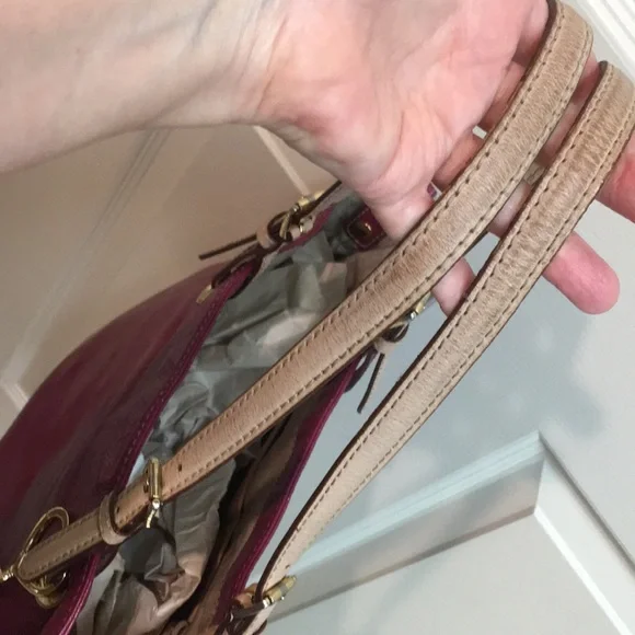 💗MICHAEL KORS Raspberry Pink Patent Tote Bag, plus Card Keychain, Cosmetic Bag - Picture 8 of 13